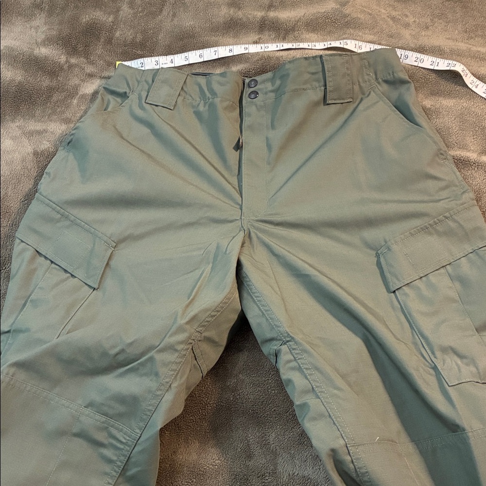 Propper Olive Tactical Cargo Pants for Men 38 Long
Brand New - Picture 7 of 11